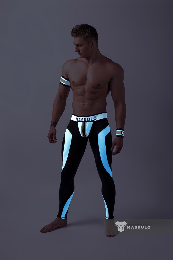 Youngero Classic. Open Rear Leggings. Orange Neon