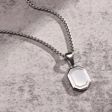 Classic Steel Dog Tag Necklace from Maskulo Berlin for men, ideal for everyday wear or cosplay.