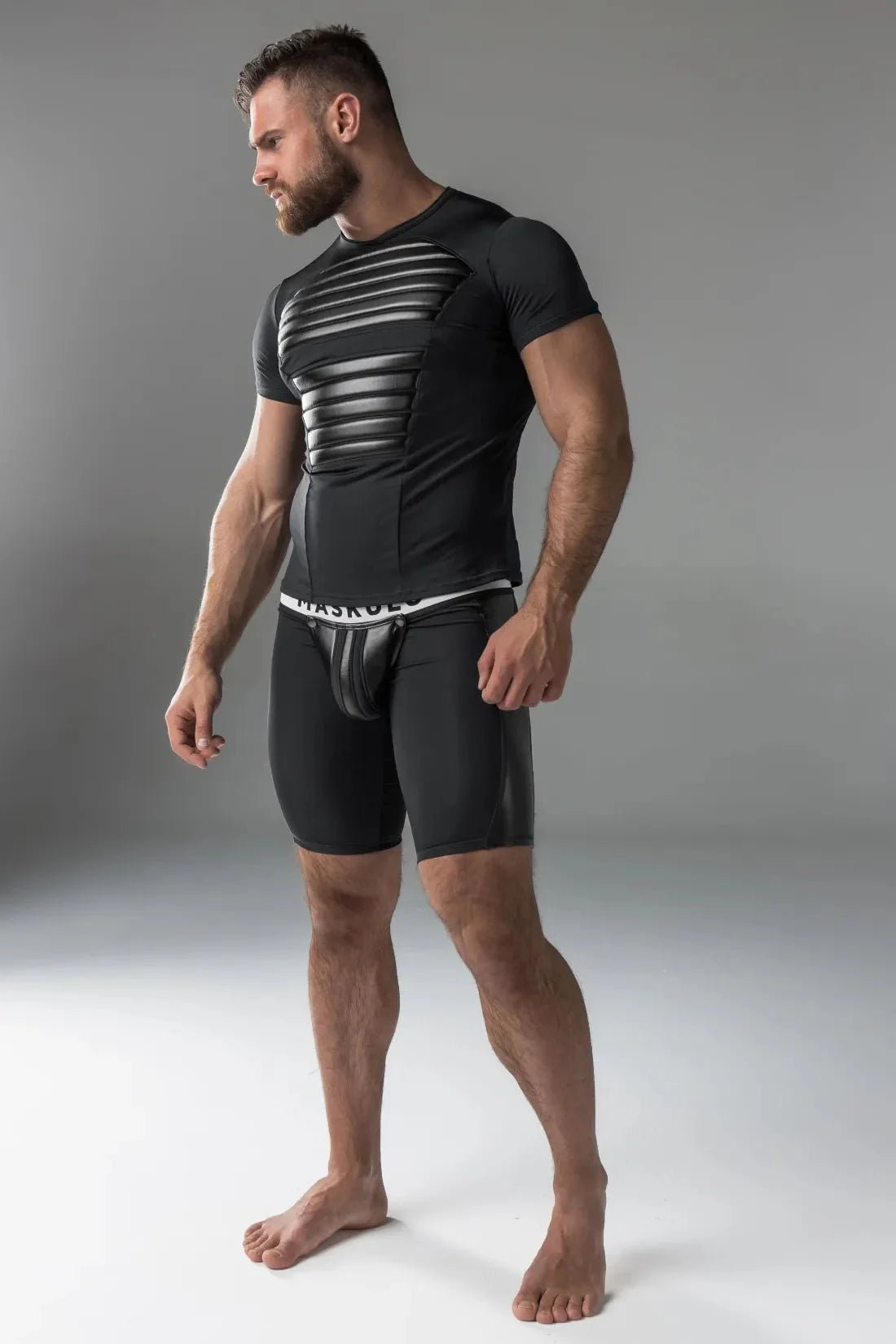 Armored. Men's T-Shirt. Spandex. Front Pads. Black - MTP104 - Y1 - www.maskulo.berlin - Local store