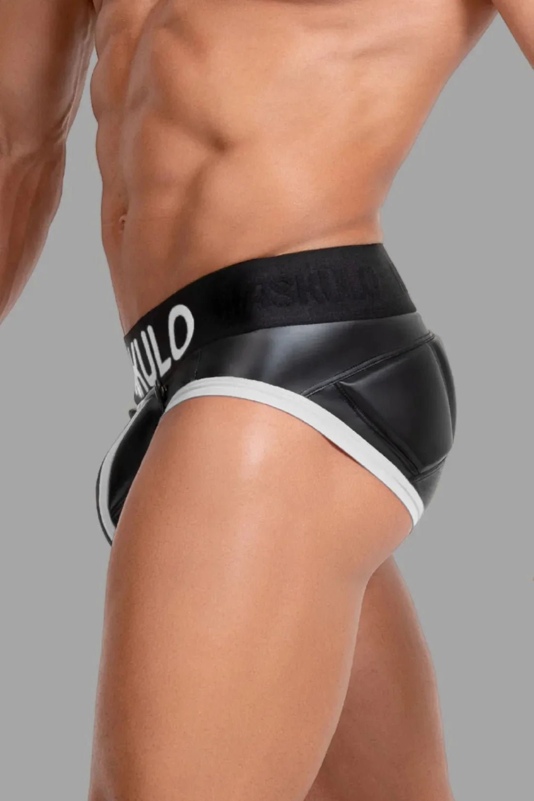 Briefs with Pads. Black and White - MBR131 - Y4 - www.maskulo.berlin - Local store