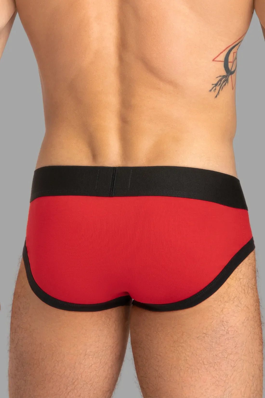 CAPTAIN - A Briefs with O - Inside - POUCH. Red and Black - MBR142 - Y3 - www.maskulo.berlin - Local store