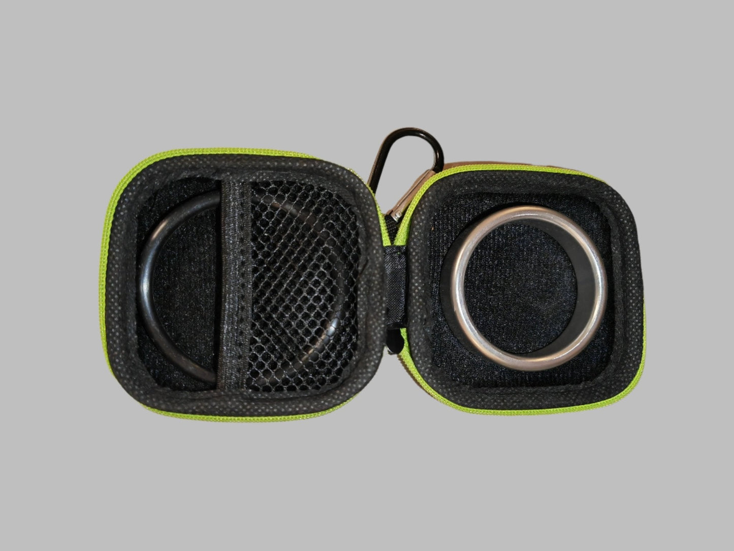 Carabiner Case 7 Cm. Black+Green - NCS347-YX 3 - www.maskulo.berlin Local City Store