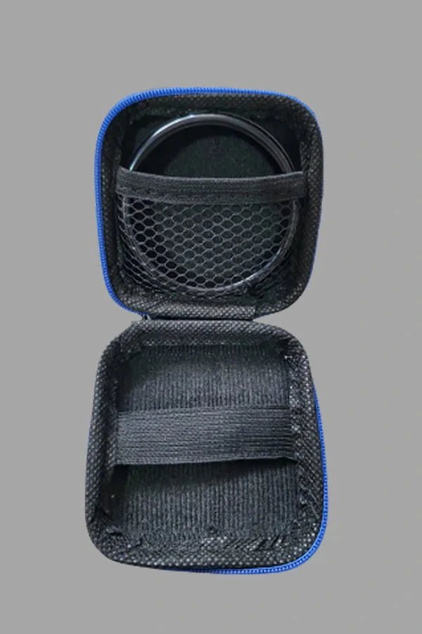 Jax Wanderlust. Mini Zip - Case with Carabiner. Black + Royal Blue - MCS105 - YX - www.maskulo.berlin - Local store