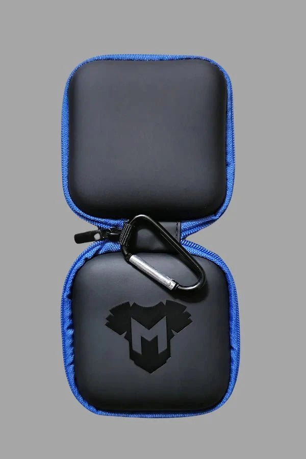 Jax Wanderlust. Mini Zip - Case with Carabiner. Black + Royal Blue - MCS105 - YX - www.maskulo.berlin - Local store