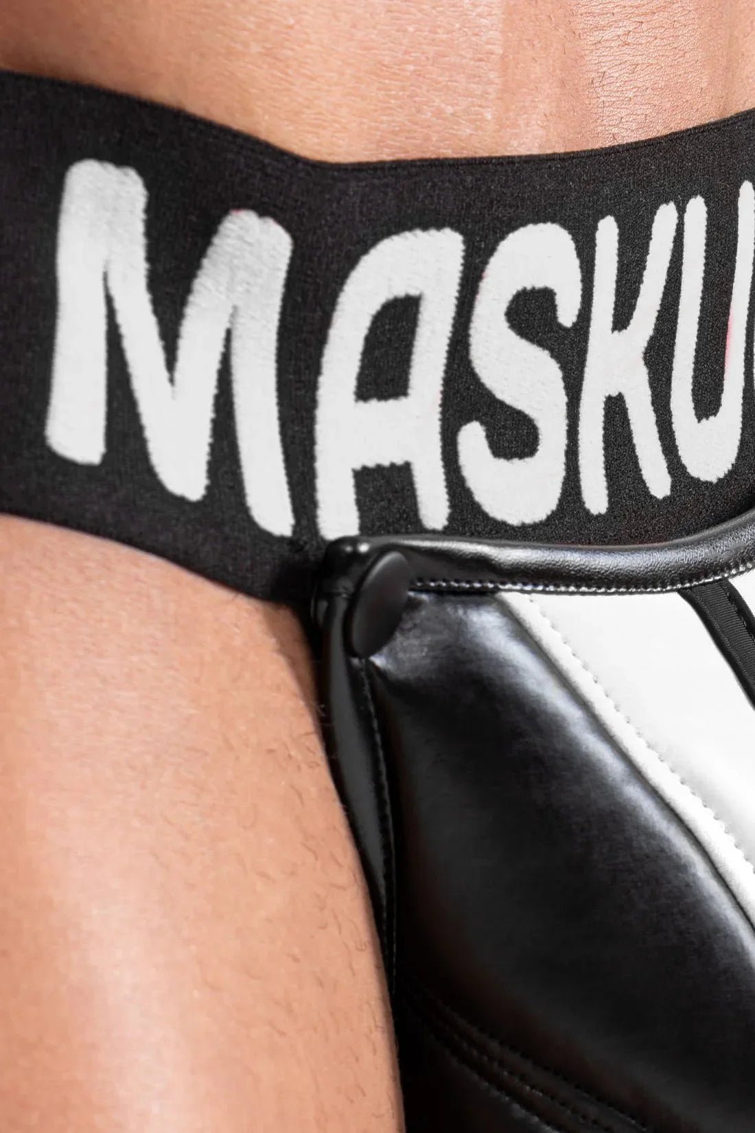 Jock 'Big Bulge'. Black and White - MJS145 - Y5 - www.maskulo.berlin - Local store