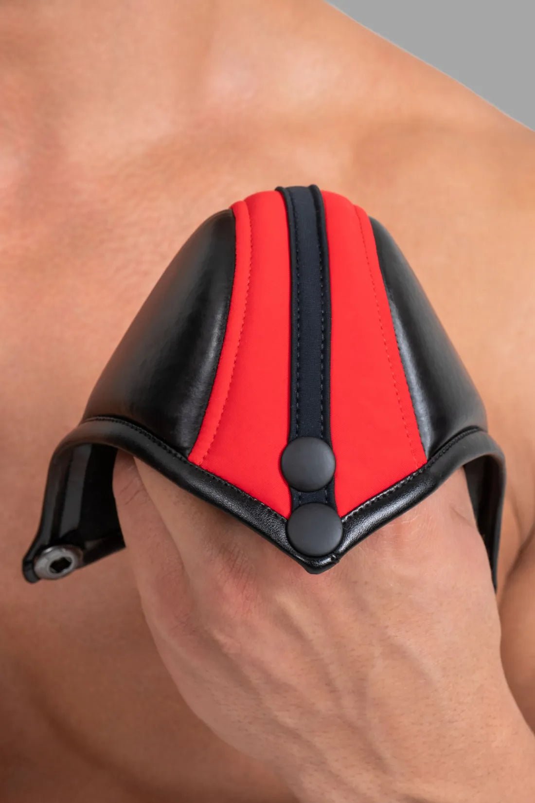 Jock 'Big Bulge' with Plastic Fasteners. Black+Red - MJS142 - Y1 - www.maskulo.berlin - Local store