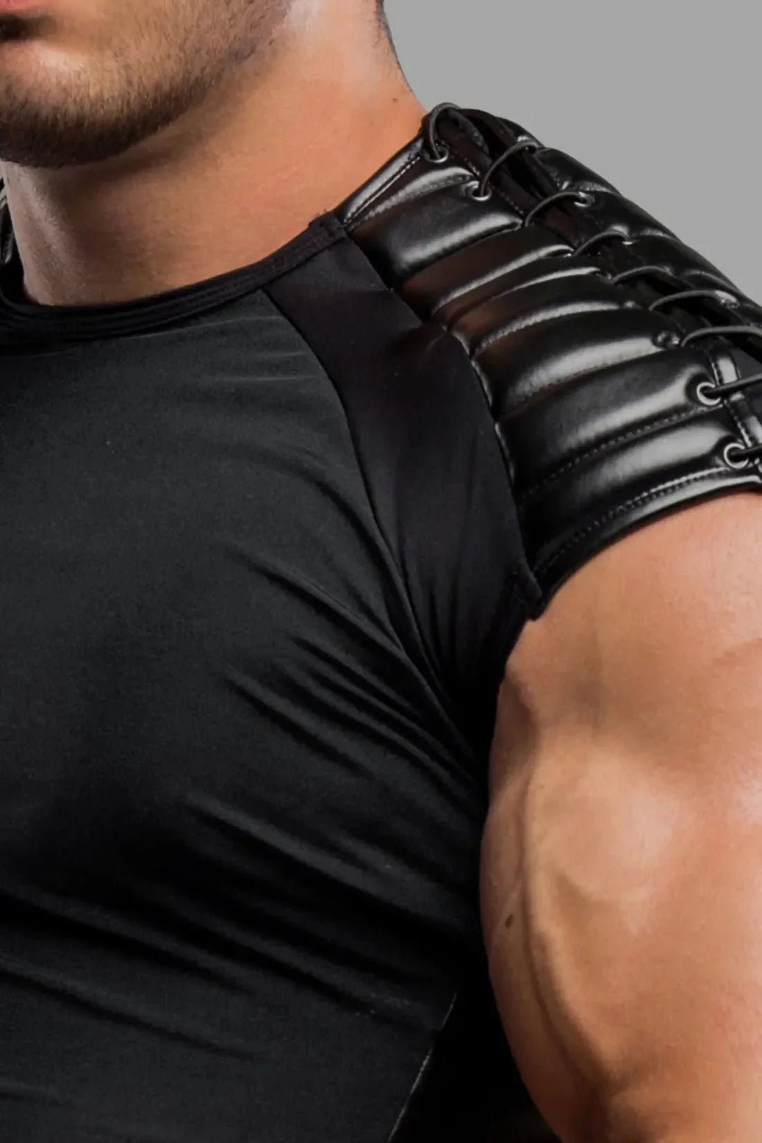 Men's Top. Spandex. Shoulder Lacing. Black - MTP100 - Y1 - www.maskulo.berlin - Local store