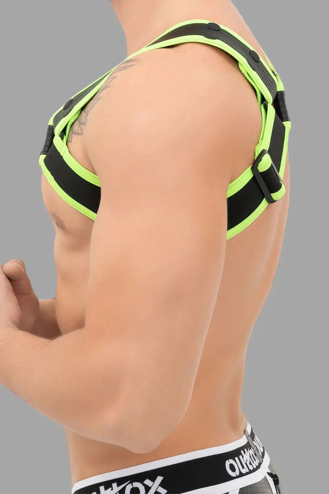 Outtox. Bulldog Harness with Snaps. Black and Green Neon - XHR109 - Y5 - www.maskulo.berlin - Local store