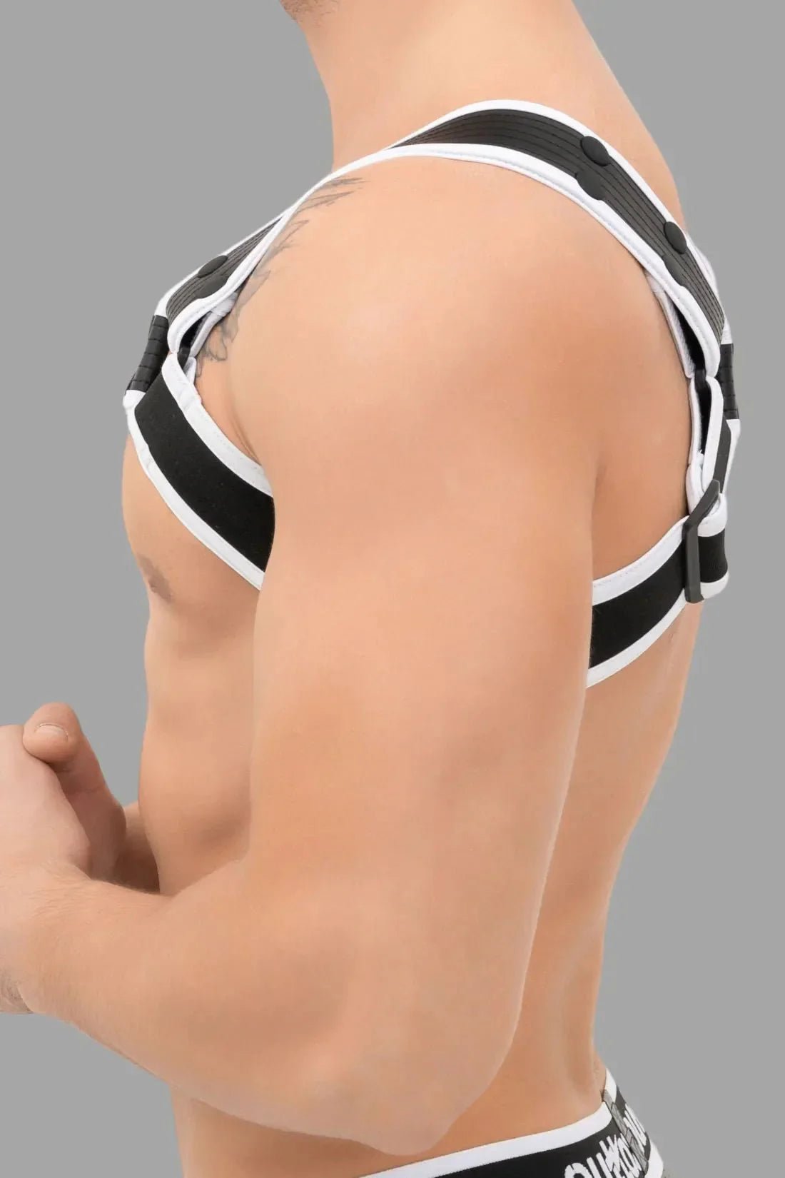 Outtox. Bulldog Harness with Snaps. Black and White - XHR111 - Y5 - www.maskulo.berlin - Local store