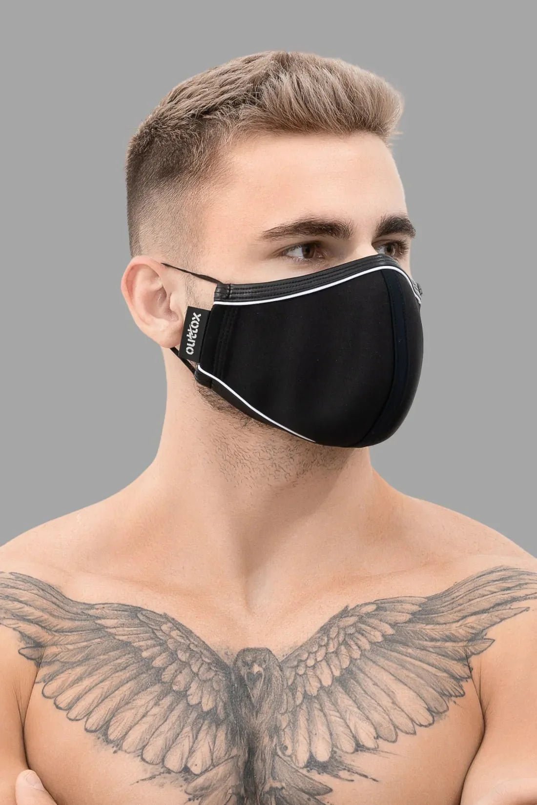 Outtox. Everyday Mask. Black and White - XAC102 - YX - www.maskulo.berlin - Local store