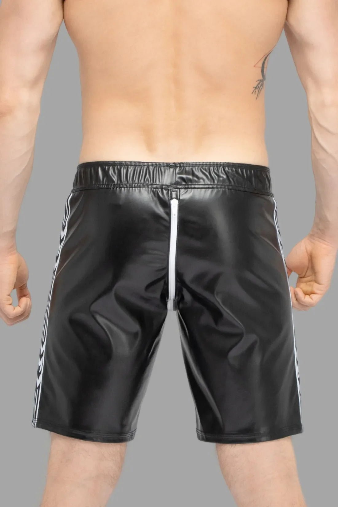 Skulla. Leatherette Soccer Shorts. Black+White - MSH105 - Y1 - www.maskulo.berlin - Local store