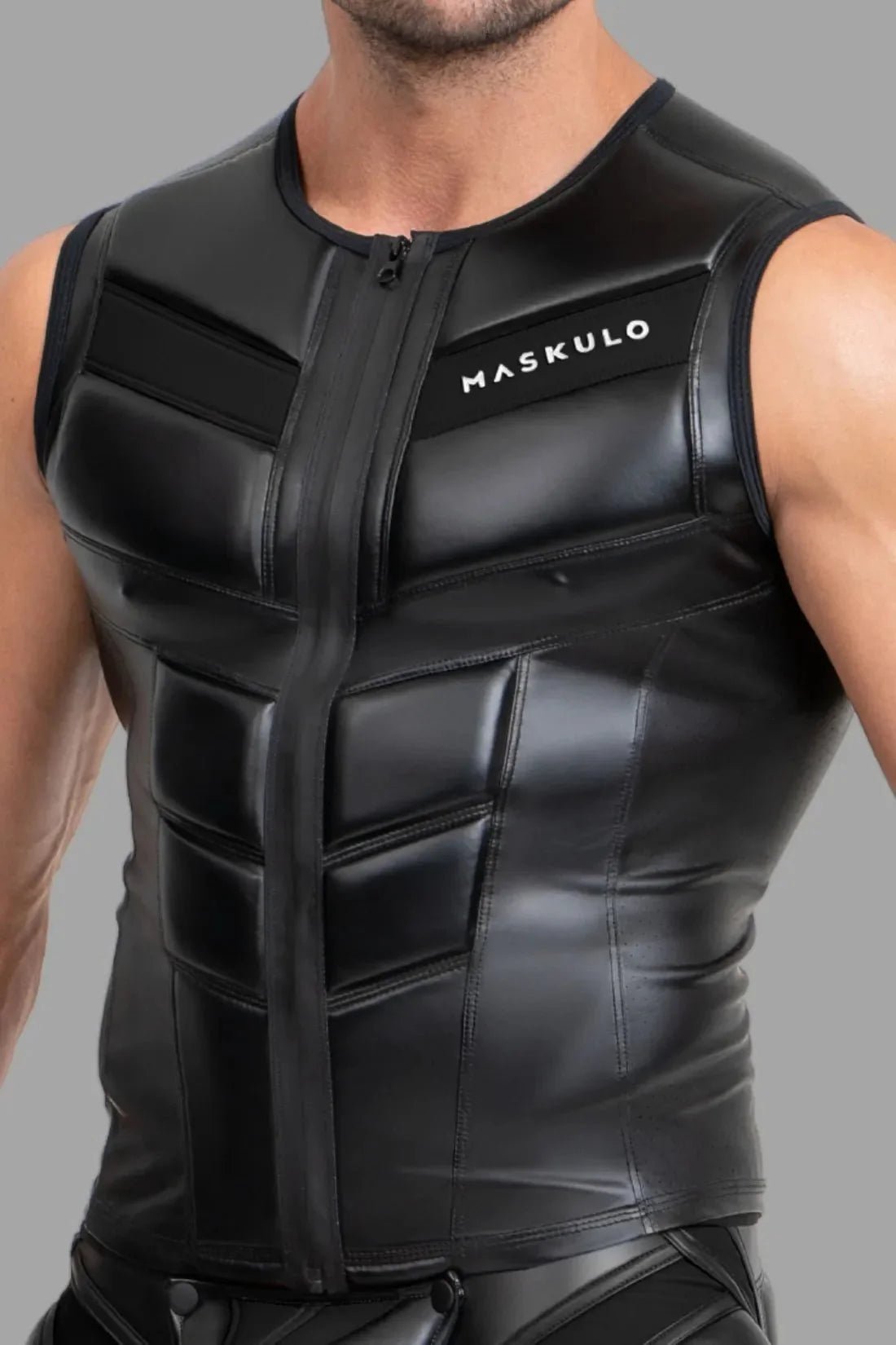 Zippered Vest. Black - MTP109 - Y2 - www.maskulo.berlin - Local store
