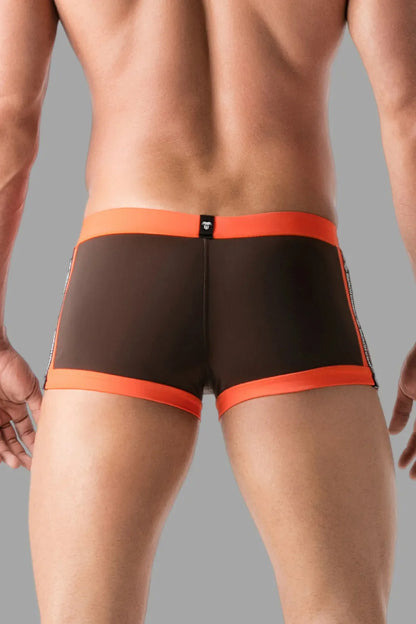 Badeshorts mit Reißverschluss-Imitat auf der Vorderseite. Braun+Orange