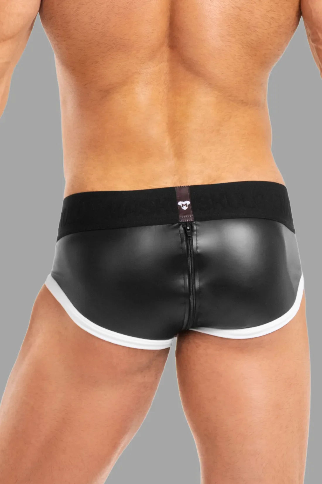 Basic Briefs with Pouch Snap. Black+White