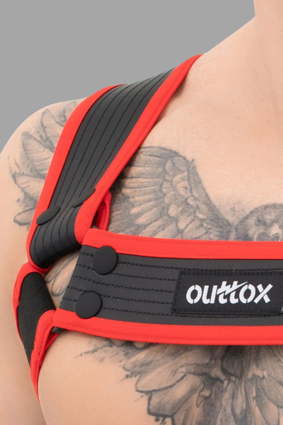 Outtox. Bulldog Harness with Snaps. Black+Red