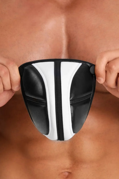 Basic Briefs with Pouch Snap. Black+White