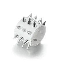 Maskulo NQ3339 white PU leather wristband with silver 'Thick Cone' spikes, a gothic hand accessory for alternative looks.