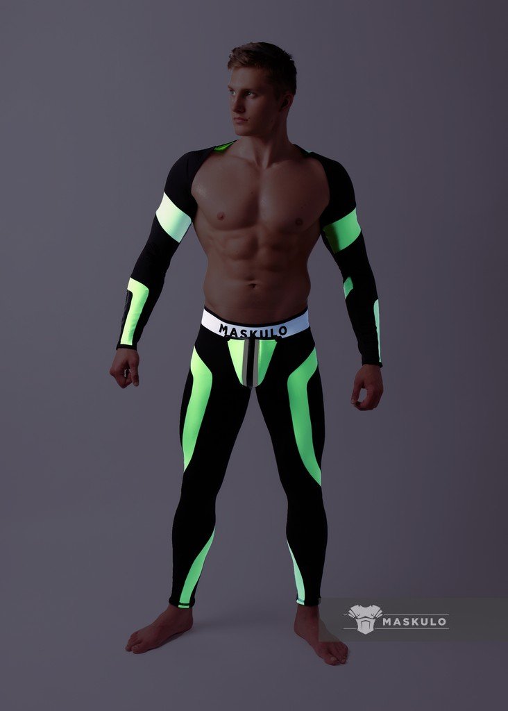 Youngero Classic. Open Rear Leggings. Orange Neon