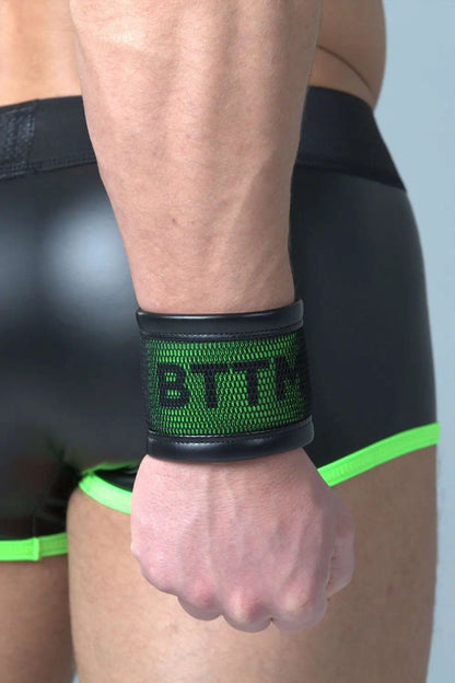 Youngero BTTM Green Neon. Role Wristband