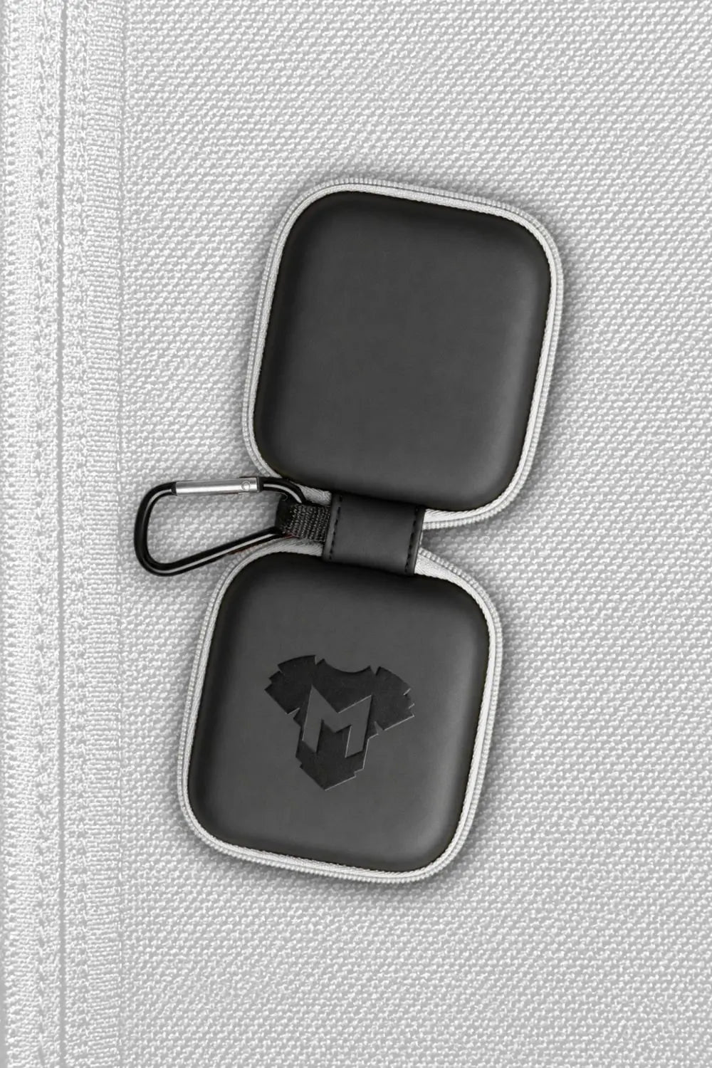 Leonardo Wanderlust. Carabiner Zip-Case. White