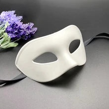Maskulo NQ1362 White Venetian Carnival Masquerade Mask, premium plastic, adjustable, for Berlin parties, games, and bedroom fun.