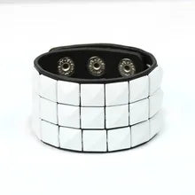 Maskulo NQ3348 white and black 6 cm PU leather wristband with square metal rivets, ideal for cosplay, parties, travel, or daily wear.