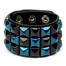 Maskulo NQ3346 black PU leather wristband with square metal rivets, 6cm, with turquoise accents. Hand accessory for a luxurious look, for daily wear, parties, cosplay, travel.
