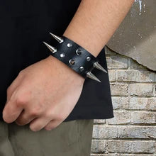 Maskulo NQ3332 3cm black PU leather wristband with silver spikes, hand accessory for alternative look.