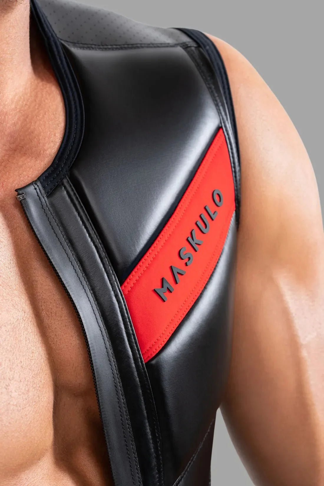 Armored 200-series. Zippered Vest. Red - MTP108-Y1 - www.maskulo.berlin - Local store
