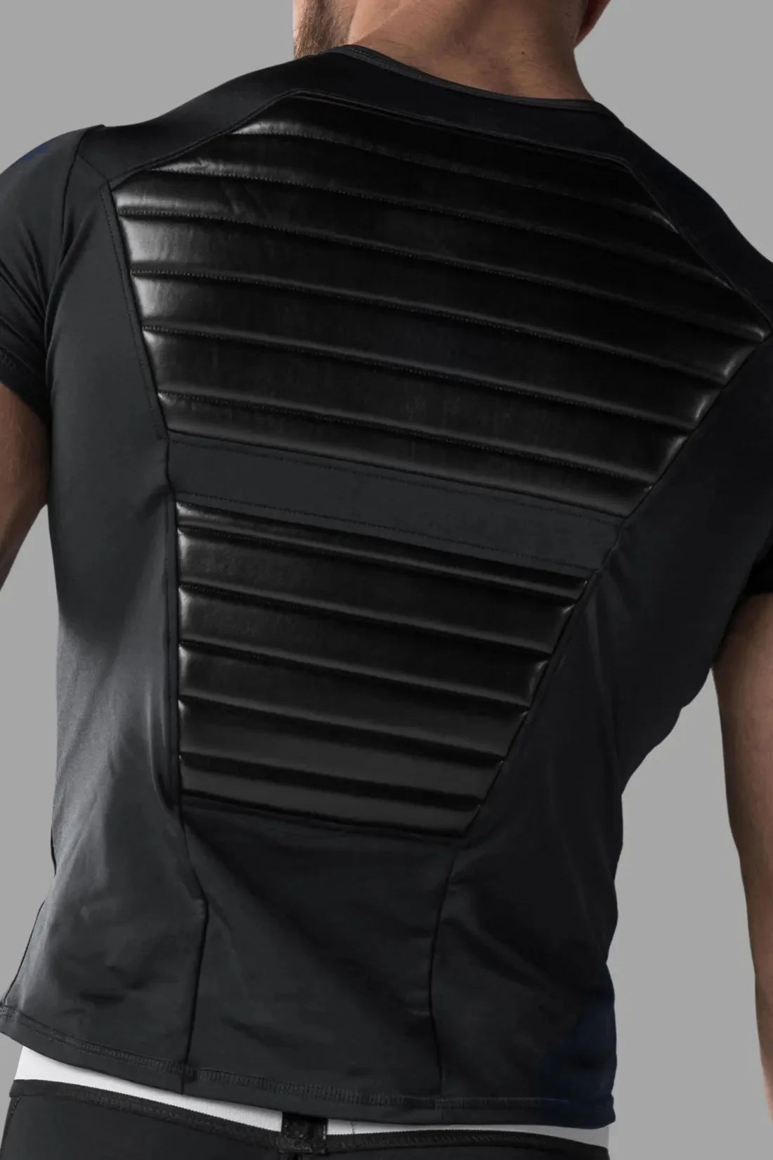 Armored. Men's T-Shirt. Spandex. Front Pads. Black - MTS115-Y1 - www.maskulo.berlin - Local store