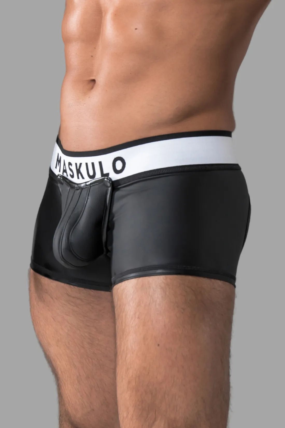 Armored. Rubber look Trunk Shorts. Detachable pouch. Zippered rear. Black - MTR110 - Y1 - www.maskulo.berlin - Local store