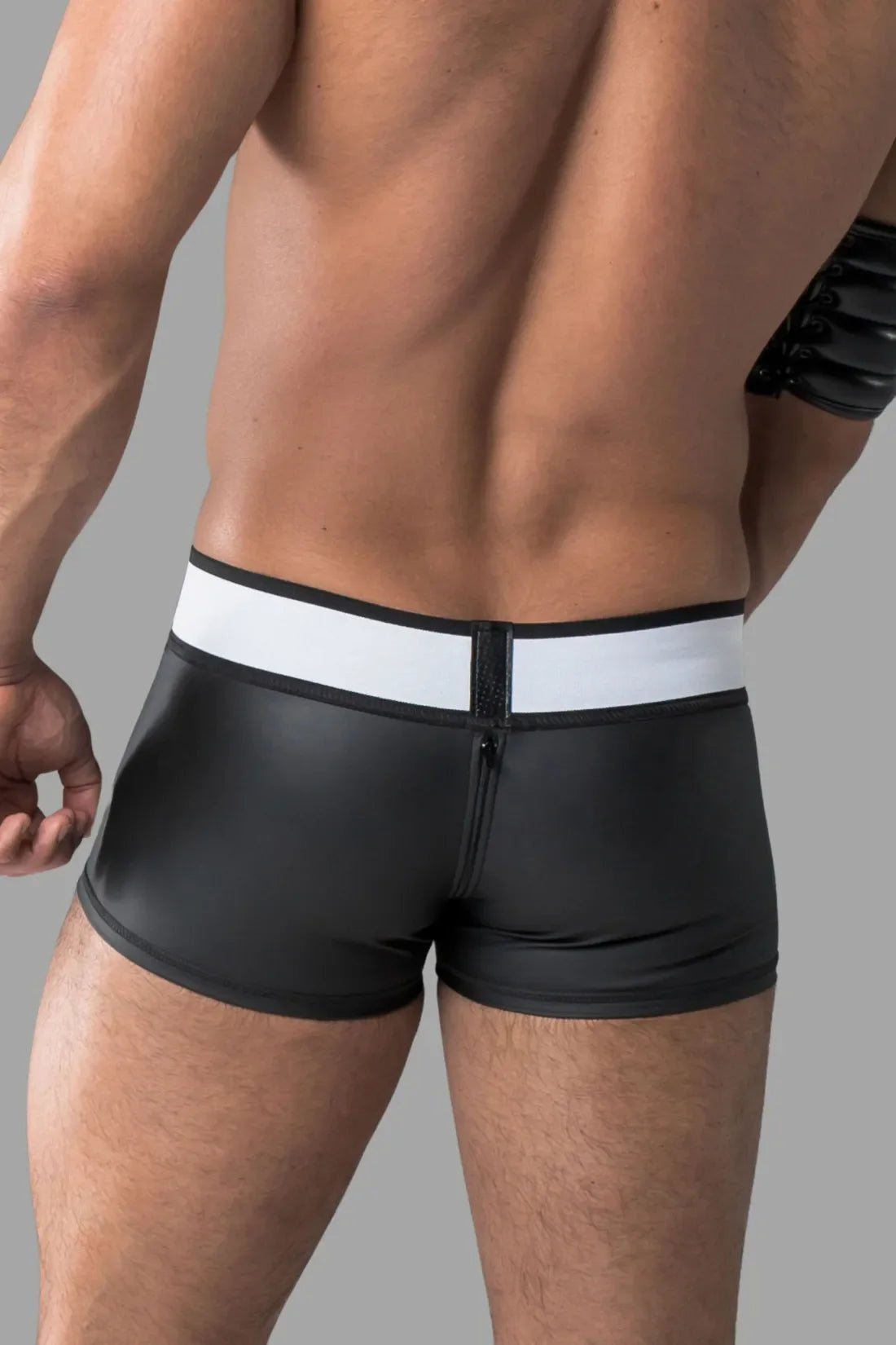 Armored. Rubber Look Trunk Shorts. Detachable Pouch. Zippered Rear. Black - MTR110-Y1 4 - www.maskulo.berlin Local City Store