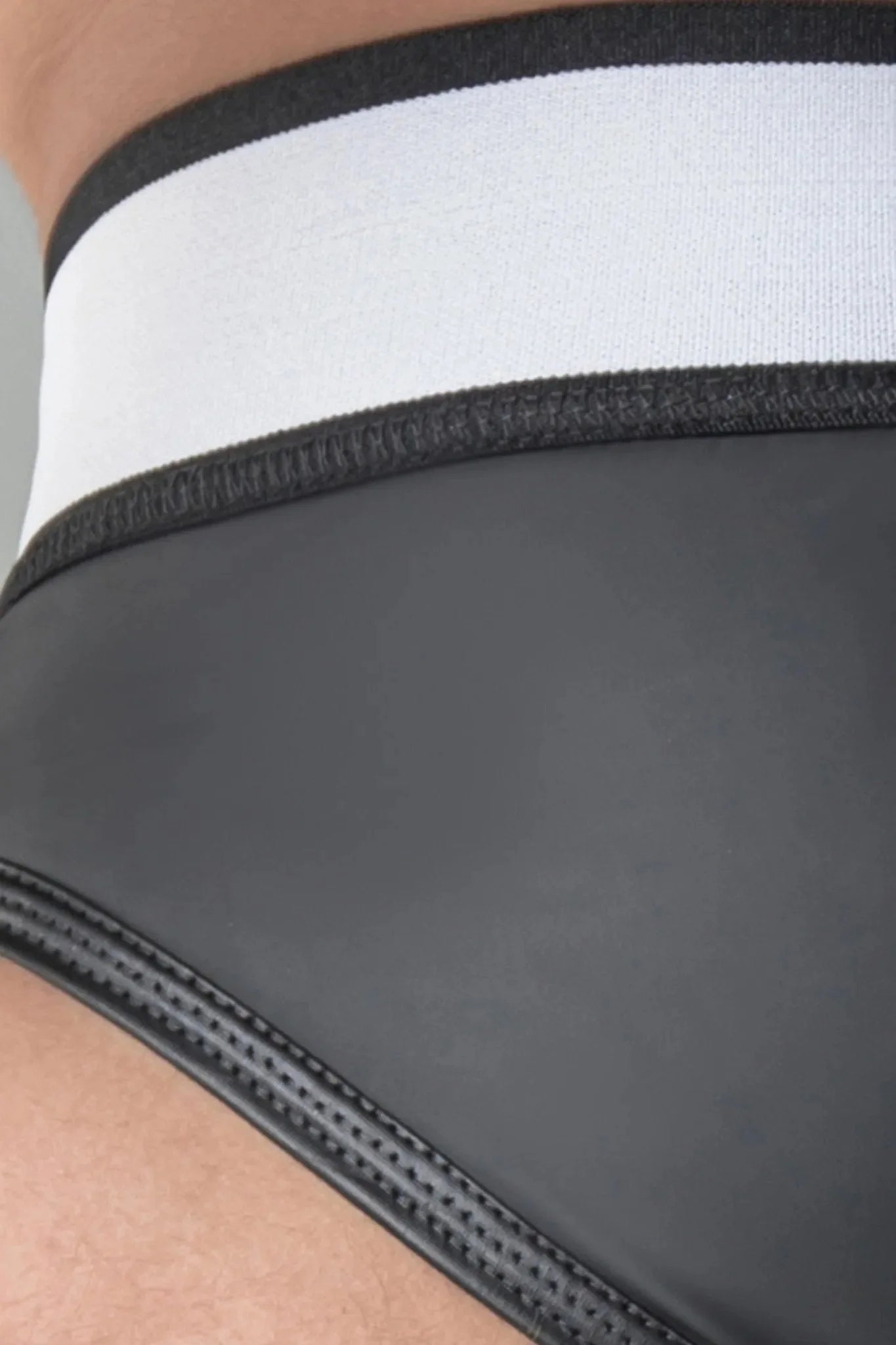 Armored Standard. Open Rear Briefs. Black - MBR107-Y1 - www.maskulo.berlin - Local store