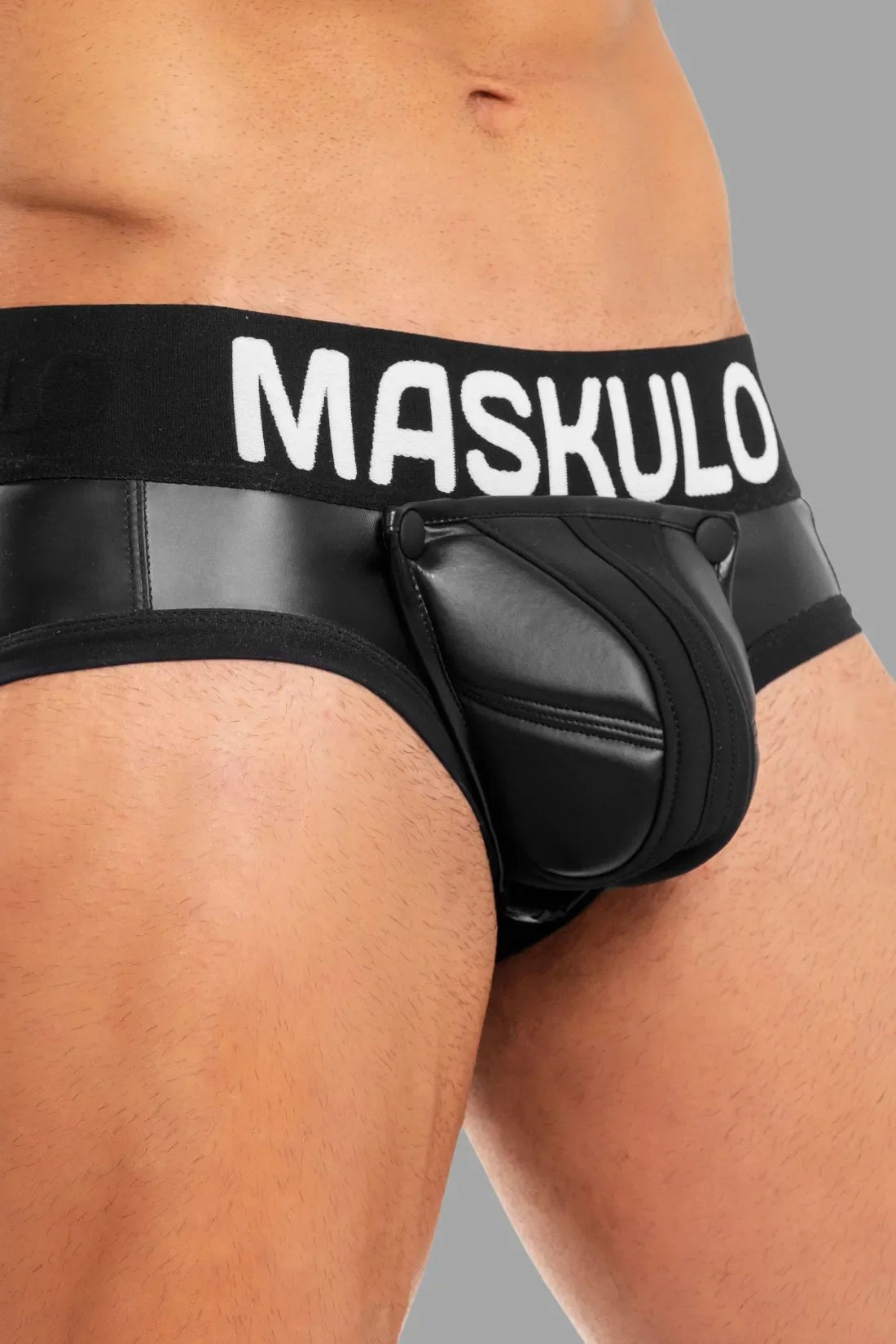 Basic Briefs with Pouch Snap. Black - MBR135 - Y2 - www.maskulo.berlin - Local store