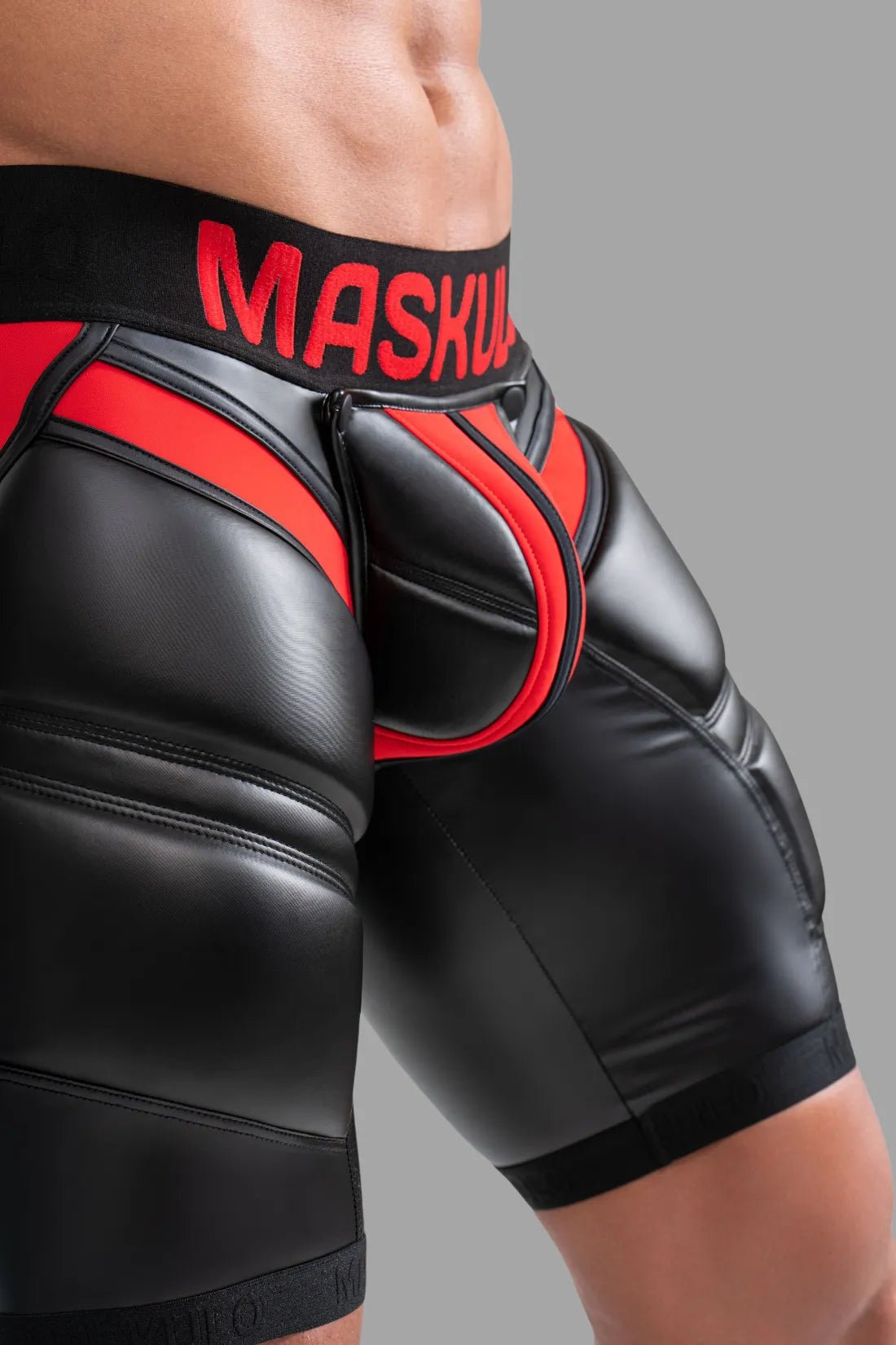 Cycling Shorts 'Big Bulge'. Black+Red - MSH110-Y1 - www.maskulo.berlin - Local store