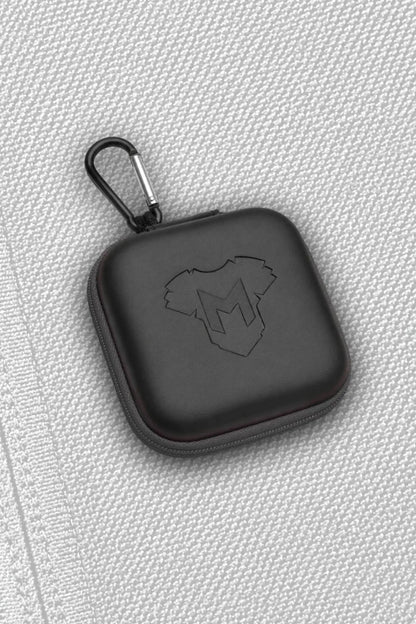 Maxwell Wanderlust. Carabiner Zip-Case. Black - MCS101-YX 1 - www.maskulo.berlin Local City Store