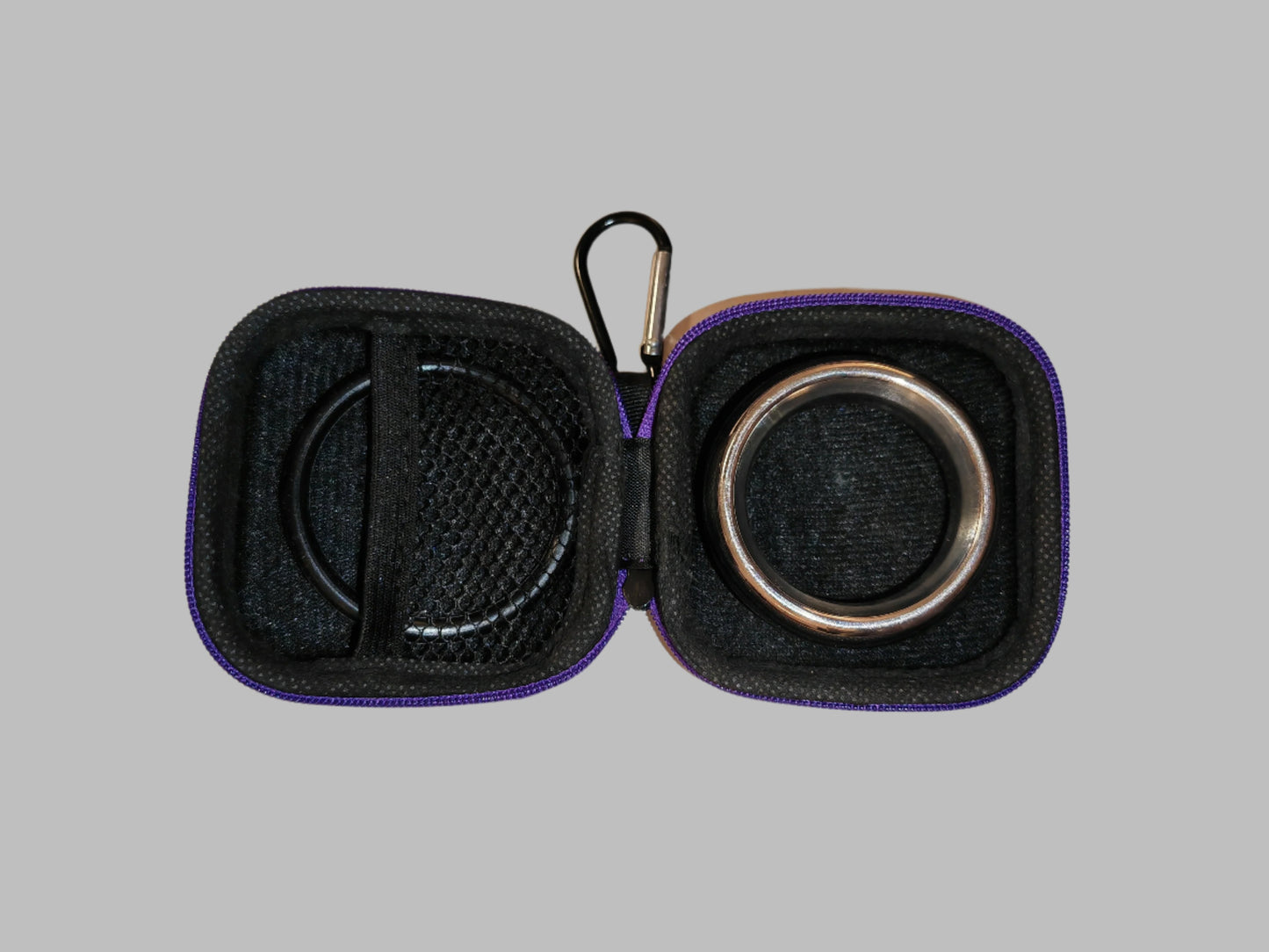 Carabiner case 7 cm. Black+Purple