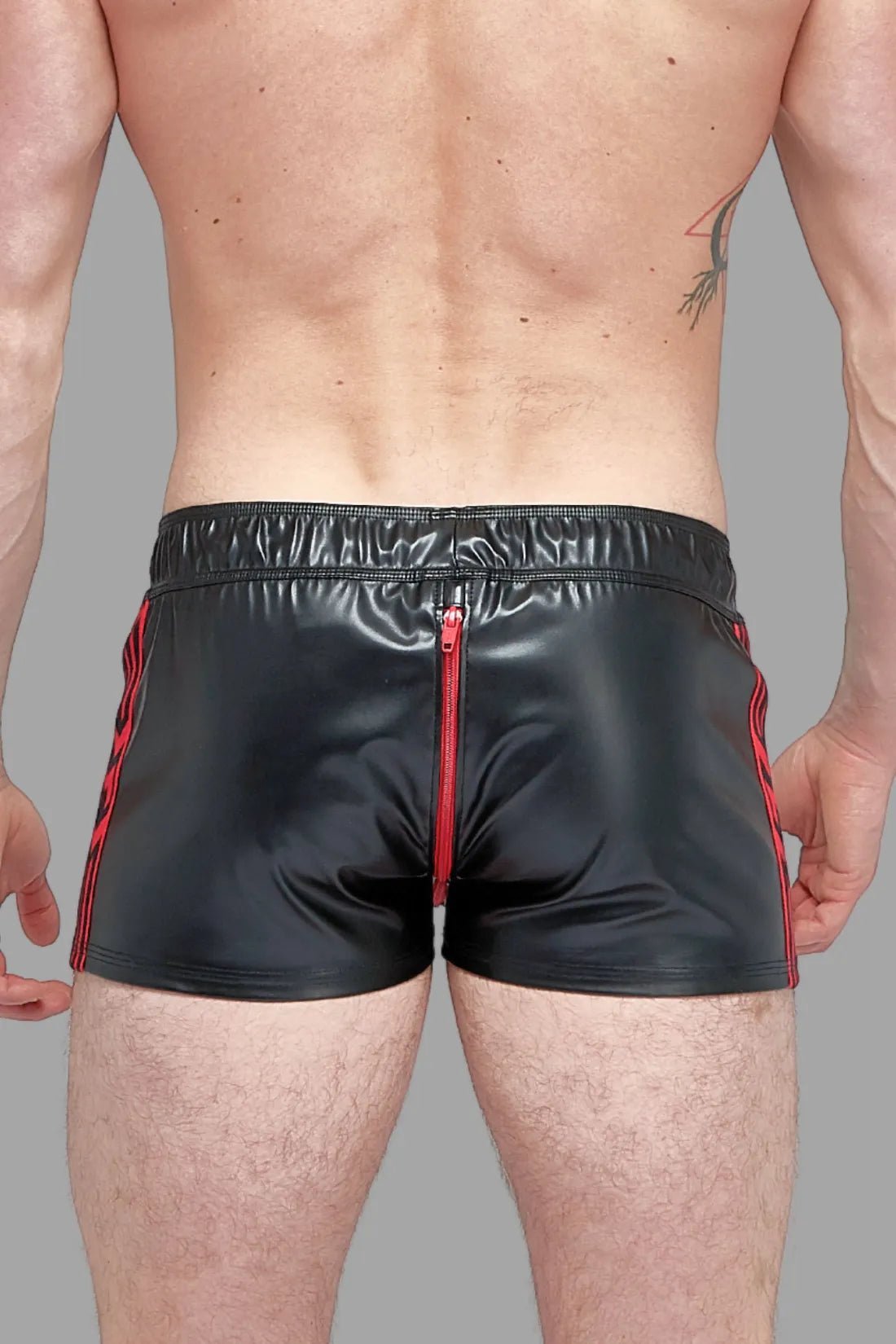 Skulla. Leatherette Jogging Shorts. Black+Red - MSH102-Y1 - www.maskulo.berlin - Local store