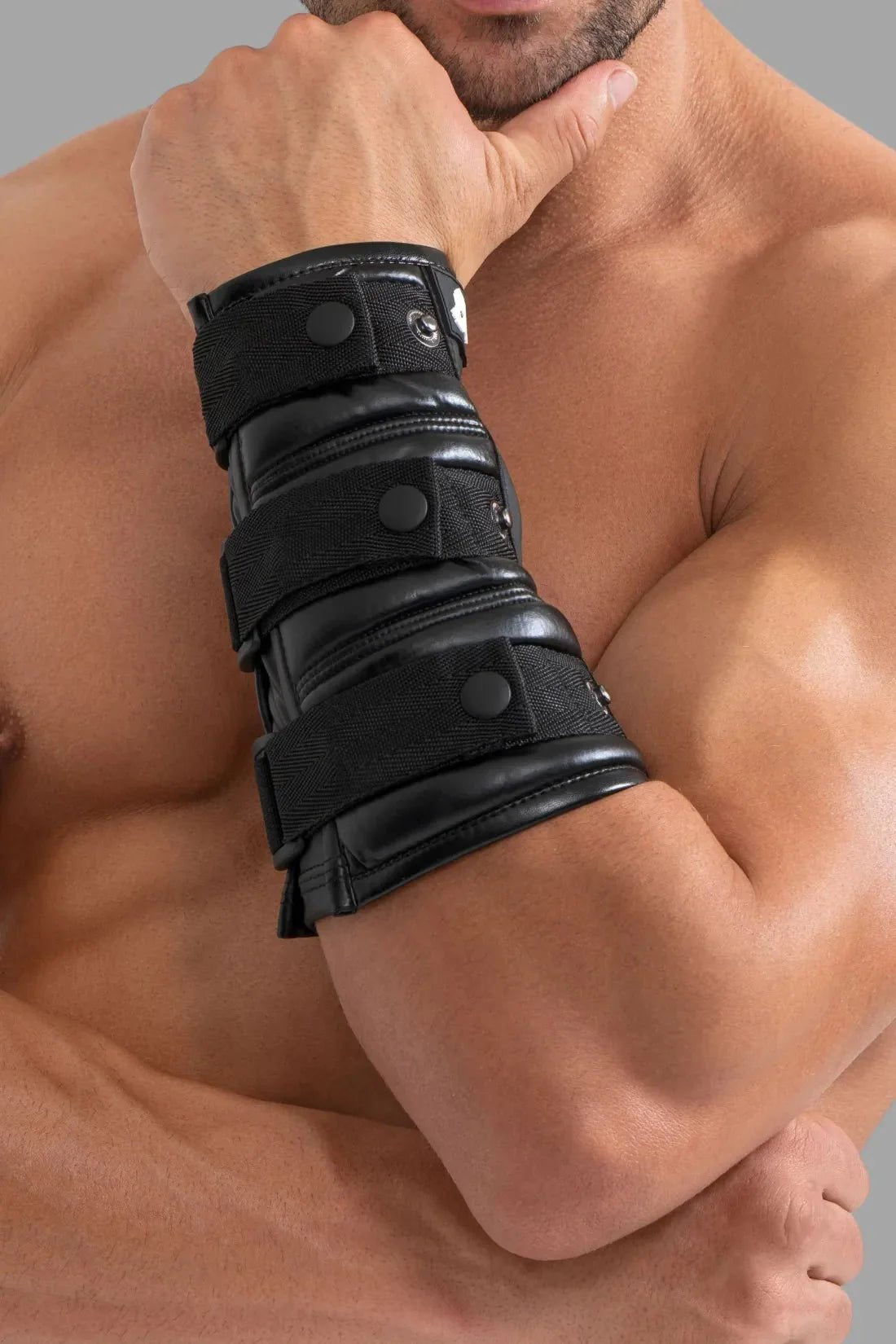 Wrist Wallet With Rubberized Zipper - MAC120-YX 10 - www.maskulo.berlin Local City Store