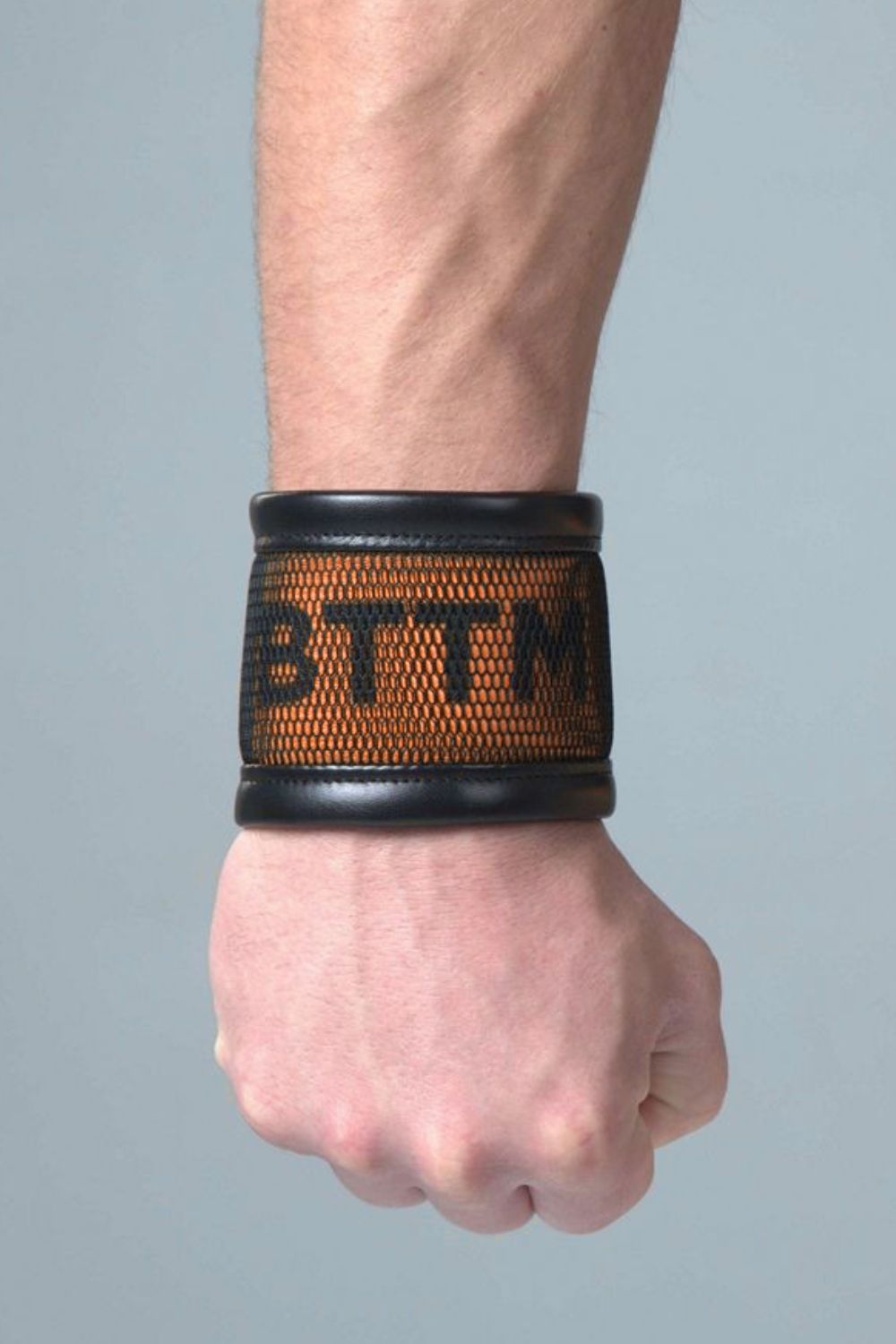 Youngero BTTM Orange Neon. Role Wristband - MAC174-Y1 - www.maskulo.berlin - Local store