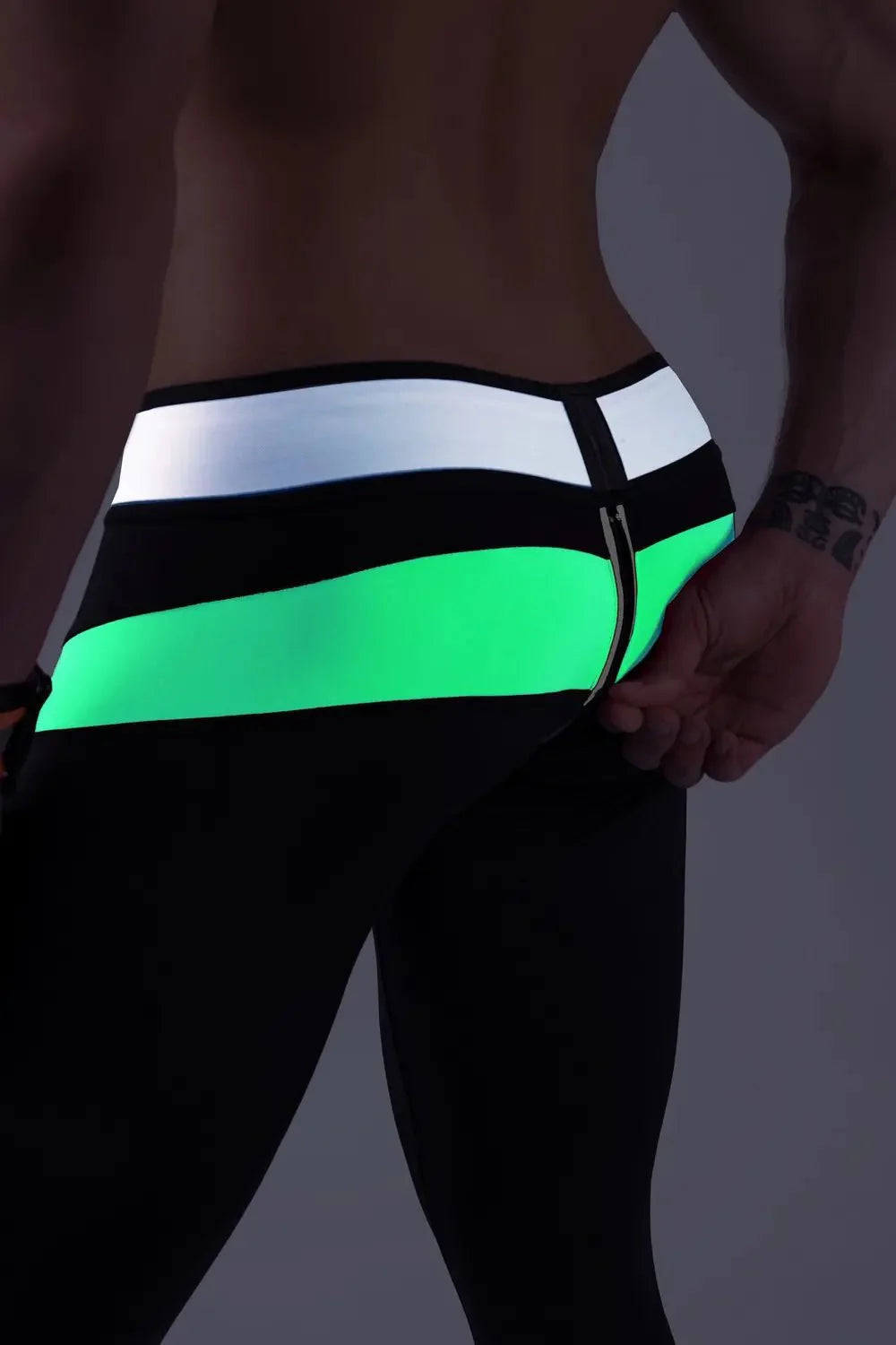 Youngero Classic. Zip-Rear Leggings. Green Neon